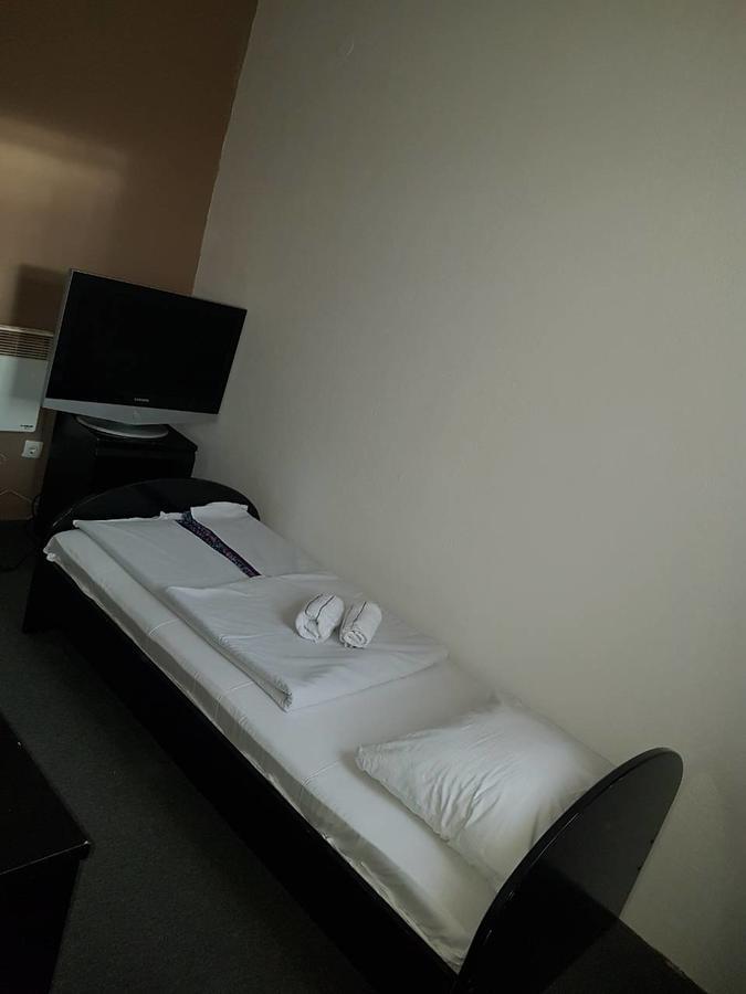 Motel Luxor Високо Экстерьер фото