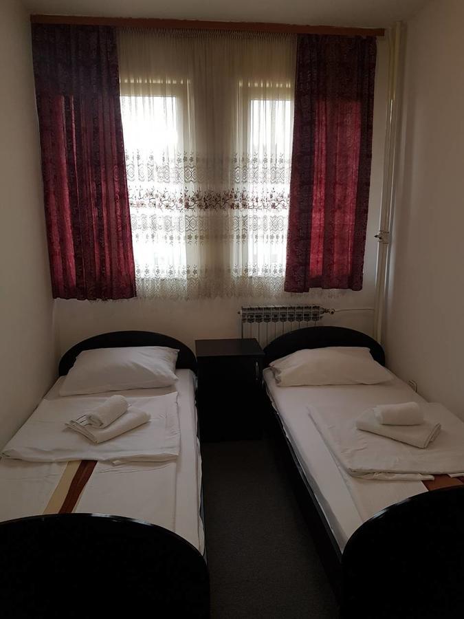 Motel Luxor Високо Экстерьер фото