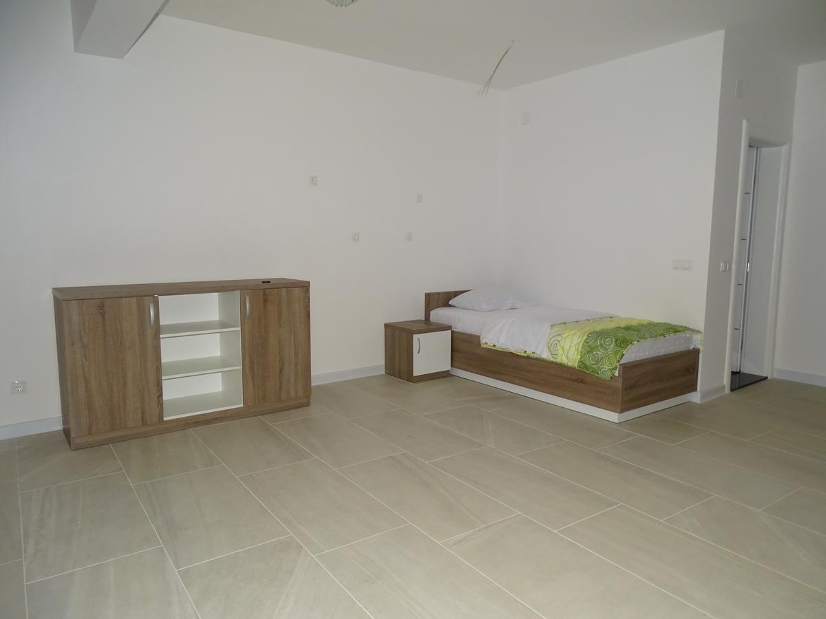 Motel Luxor Високо Экстерьер фото