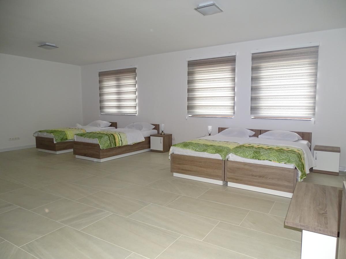 Motel Luxor Високо Экстерьер фото