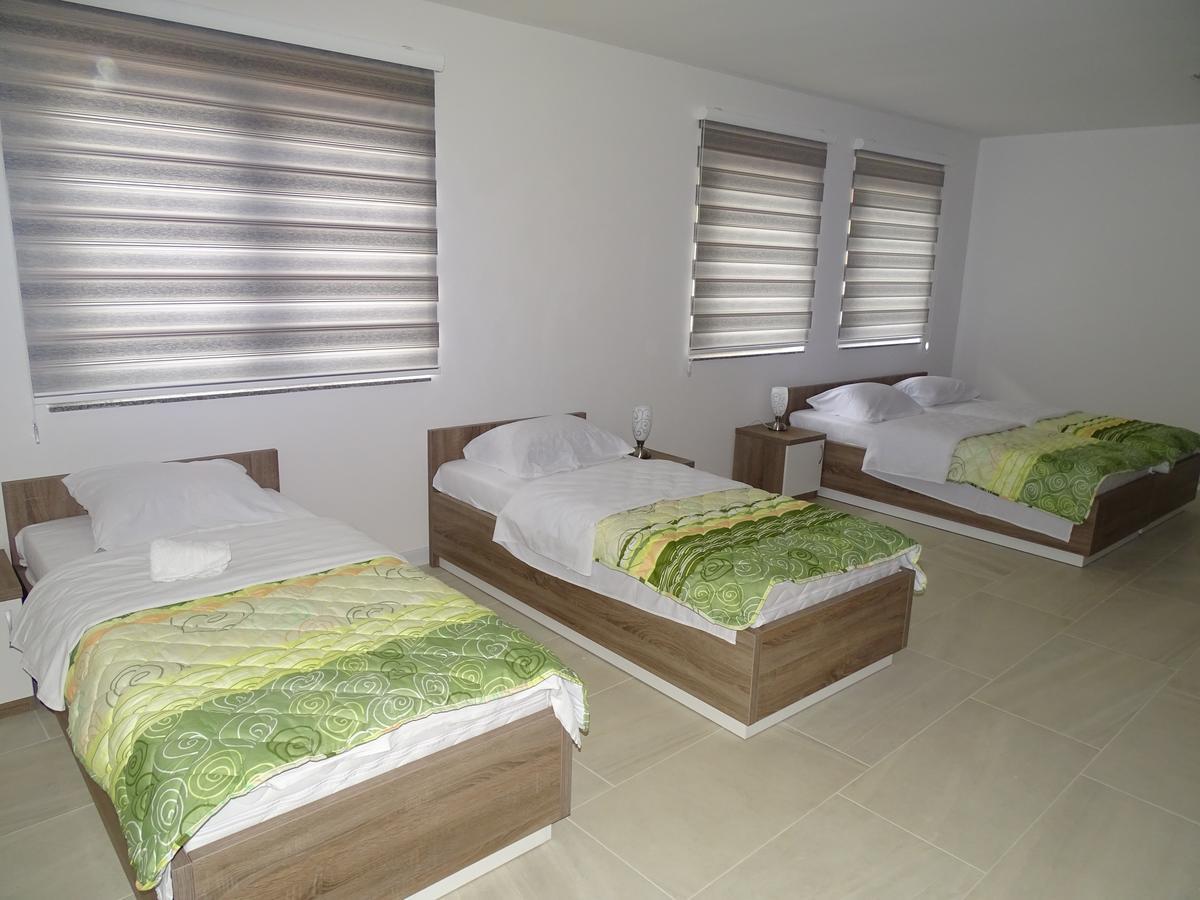 Motel Luxor Високо Экстерьер фото